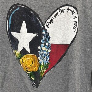 Women's Gray Short Sleeve Tee “Deep in the Heart of Texas” Graphic, Size Large.